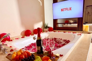 ドバイのオアシスモールで人気のフラワーバスとマッサージをお楽しみください