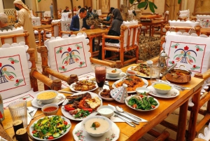 Dubai: Emirati Food and City Tour with Emirati Dress