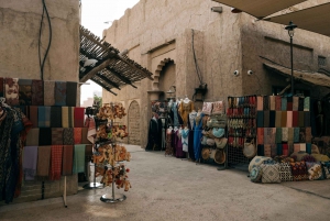 Dubai: Emirati Food and City Tour with Emirati Dress