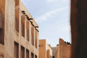 Dubai: Emirati Food and City Tour with Emirati Dress