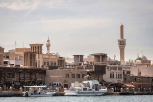 Dubai: Emirati Food and City Tour with Emirati Dress