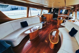 Ciesz się do 4 godzin jachtem 105Ft dla 55 osób z Riviera