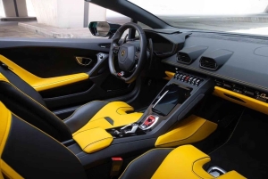 Vive Dubái en un Lamborghini.