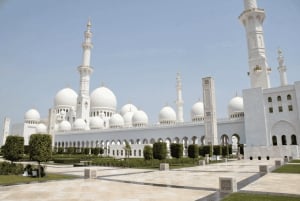 From Abu Dhabi: Sheikh Zayed Grand Mosque Private Tour