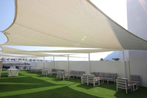 Vanuit Dubai: 2 duiken voor gebrevetteerde duikers met BBQ & Transfer