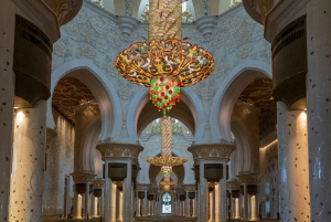 De Dubai: Excursão de um dia a Abu Dhabi com a Mesquita e o Palácio dos Emirados