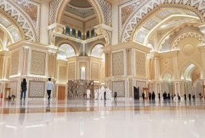 From Dubai: Abu Dhabi Day Tour with Qasr al Watan