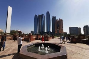 Au départ de Dubaï : Excursion d'une journée à Abu Dhabi avec un billet pour Warner Bros World