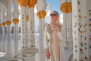 Desde Dubai: Excursión de un día a Abu Dhabi y la Mezquita del Jeque Zayed en todoterreno