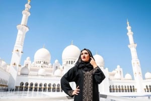 Fra Dubai: Besøk Abu Dhabi Grand Mosque og temapark (valgfritt)