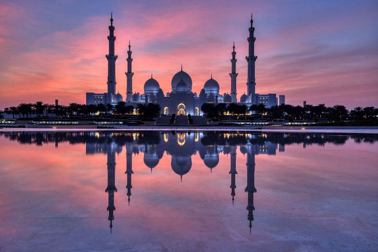 Fra Dubai: Omvisning i Abu Dhabis moské og byens høydepunkter