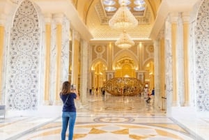 Da Dubai: Moschea Sheikh Zayed e Qasr Al Watan di Abu Dhabi