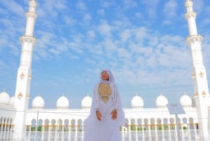 Fra Dubai: Abu Dhabi Sjeik Zayed-moskeen og Qasr Al Watan