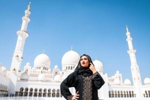Från Dubai: Abu Dhabi Sheikh Zayed-moskén och Qasr Al Watan