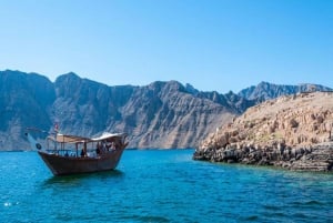 Dubai: Oman Cruise with Snorkeling, Lunch, & Hotel Transfers