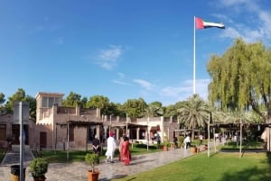 Fra Dubai: Privat tur til Abu Dhabi med Qasar Al Watan