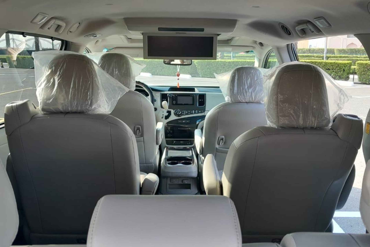 Vanuit Dubai: Privéchauffeursdienst voor Dubai of Abu Dhabi