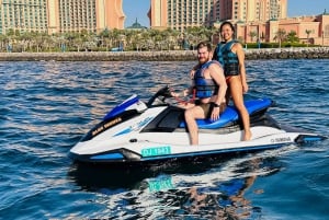 Dubai: Erlebe Jetski zum Burj Al Arab + Fotos & Videos