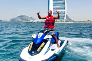 Dubai: Erlebe Jetski zum Burj Al Arab + Fotos & Videos