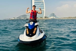 Dubai: Erlebe Jetski zum Burj Al Arab + Fotos & Videos