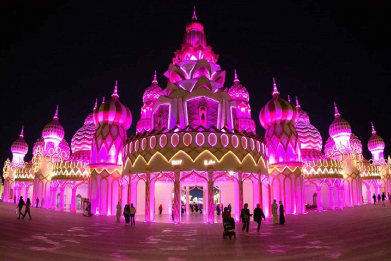 Dubai: Global Village and Miracle Garden Tour with Transfer