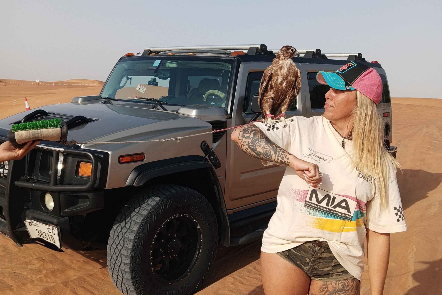 Golden Sands & Glamour: Hummer-Safari mit Fotoshooting