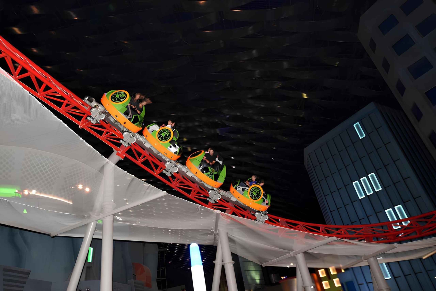 Biglietto d'ingresso per i Mondi dell'Avventura IMG con trasferimenti in hotel