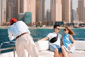 Dubai: tour in yacht da Instagram con drink e vista su Ain/JBR