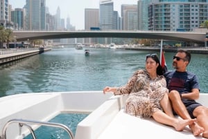 Dubai: tour in yacht da Instagram con drink e vista su Ain/JBR