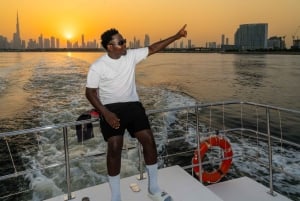 Джаддаф: водная прогулка на лодке Абра в гавани Крик-Харбор