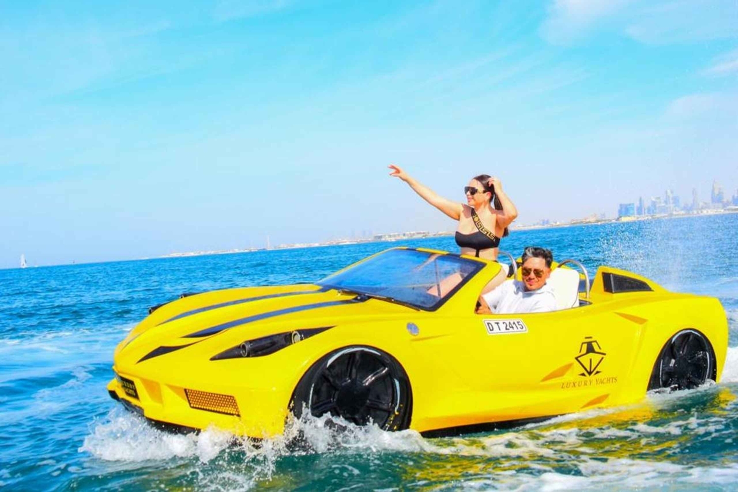 Experiência Jet Car com vistas icónicas do Burj Al Arab no Dubai