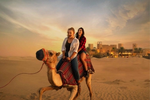 Luxe woestijnsafari in Dubai, barbecue, kamelenrit, quad, show