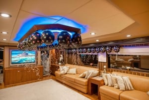 Luxury Dubai Marina Yacht Cruise with Meals & Drinks