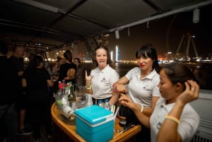 Luxury Dubai Marina Yacht Cruise with Meals & Drinks