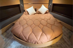 豪華プライベートヨットツアー体験（ソフトドリンク付） 52ft