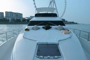 Dubai: 1-hour Luxury Yacht - Dominator 64s