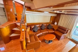 Dubai: 1-hour Luxury Yacht - Dominator 64s