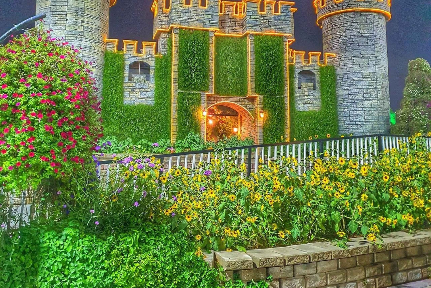 Tour del Miracle Garden e del Global Village: scegli la tua opzione