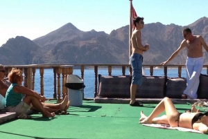 Musandam Khasab Full-Day Cruise with Transfers & Lunch