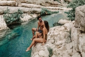 Маскат: однодневный тур с оманским обедом, трансфером из отеля и авиаперелетом