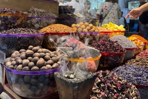 Vanhan Dubain kulttuuriperintökierros, Abra-kyyti, kultasoukit ja maistelu