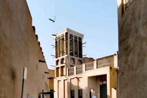 Vanhan Dubain kulttuuriperintökierros, Abra-kyyti, kultasoukit ja maistelu