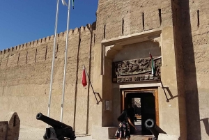 Old Dubai Heritage Walking Tour – 3-Hour Cultural Experience