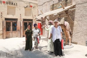 Old Dubai Historic Guided Tour: Creek, Street Food & Souks