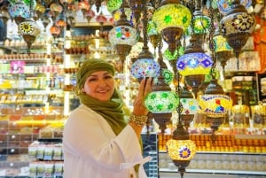 Old Dubai Historic Guided Tour: Creek, Street Food & Souks