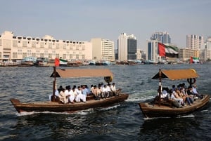 Old Dubai Historic Guided Tour: Creek, Street Food & Souks