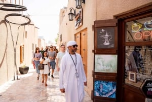 Old Dubai Historic Guided Tour: Creek, Street Food & Souks