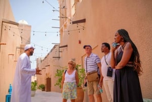 Old Dubai Historic Guided Tour: Creek, Street Food & Souks