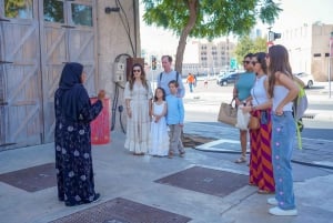 Old Dubai Historic Guided Tour: Creek, Street Food & Souks