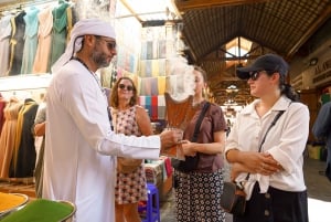 Old Dubai Historic Guided Tour: Creek, Street Food & Souks